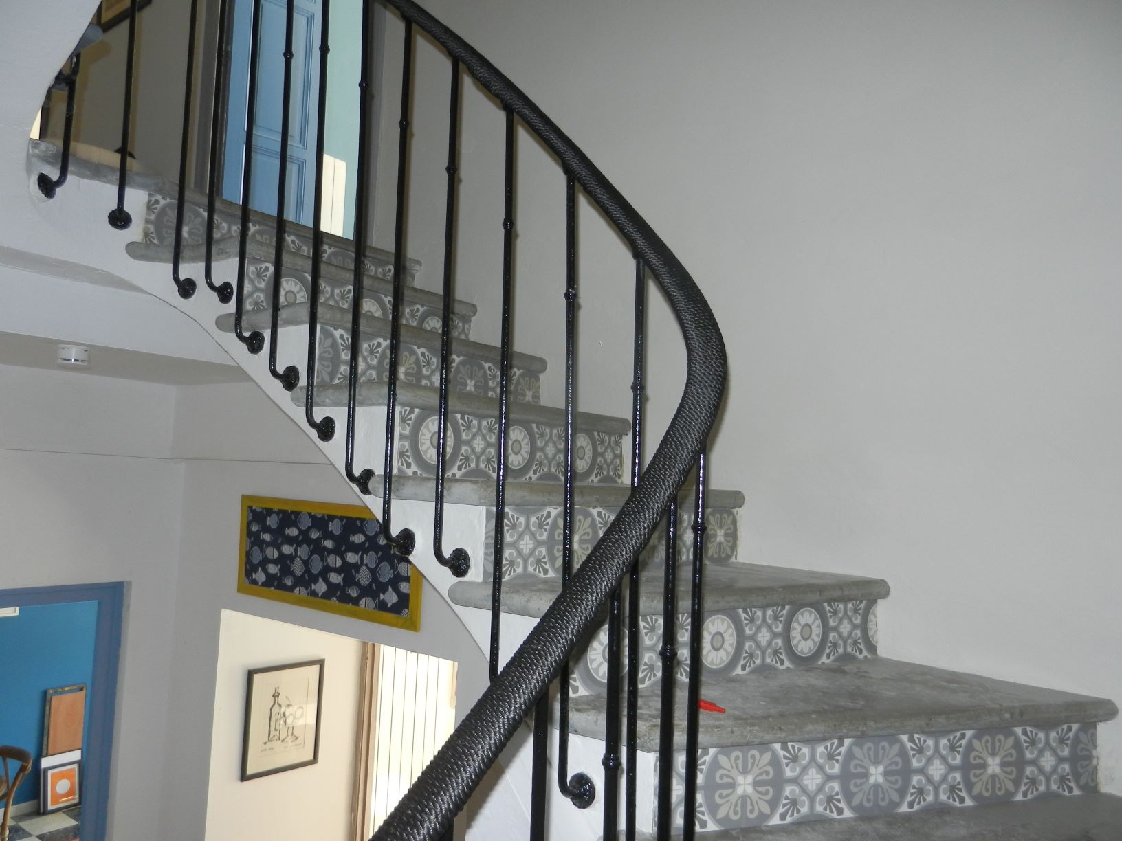 rope handrail for metal staircase
