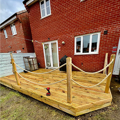 Decking using synthetic hemp rope from RopesDirect
