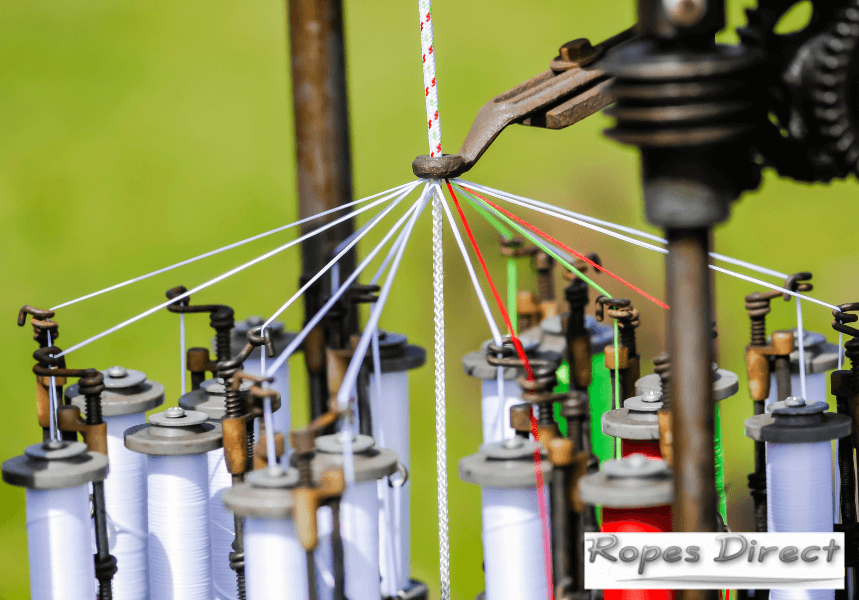 Machine that makes rope