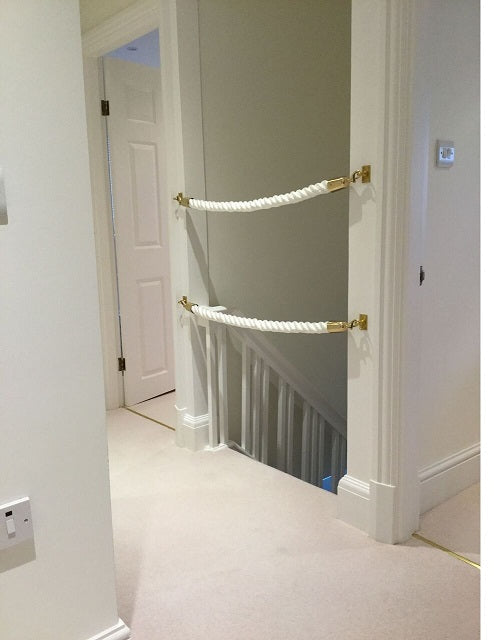 Stairhead barrier rope