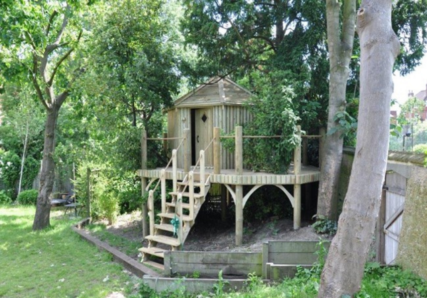 Example of a Cheeky Monkey Treehouse created using our rope