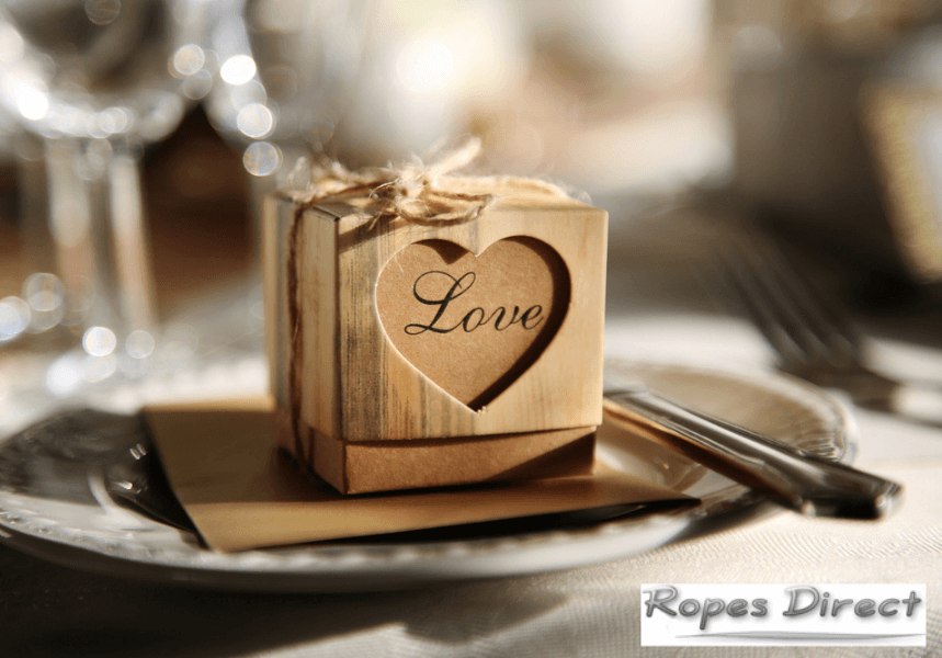 DIY wedding favour made with twine